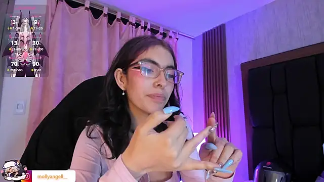 Molly_A Chat XXX in diretta