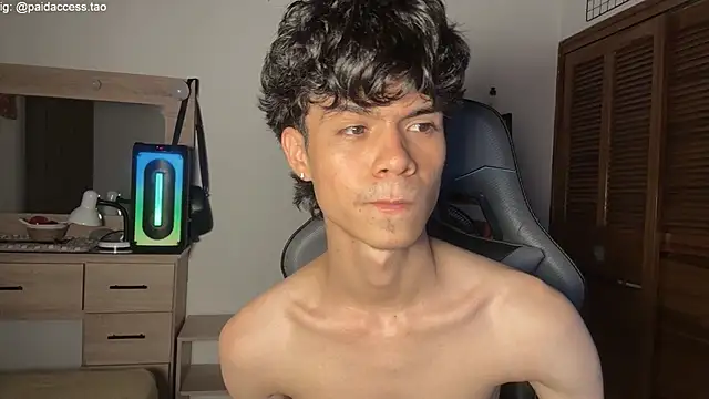 OopsAgain_ Live XXX-chat