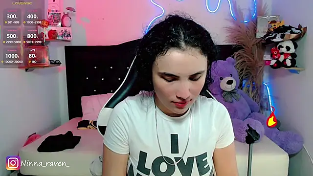 Ninna_ravenn Chat XXX live