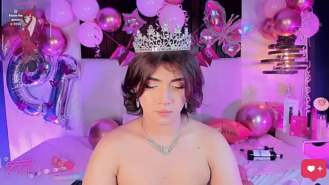 Creamy_Angelon Webbikameraesitys