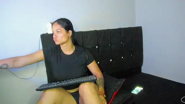 scarlet-kennedy98's Live XXX Chat