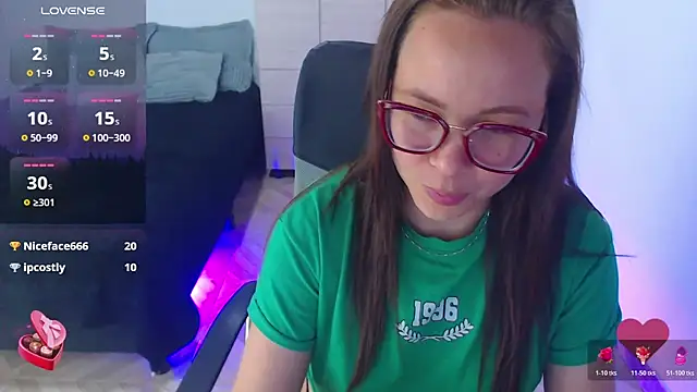 צ'אט XXX בשידור חי של SharonR1