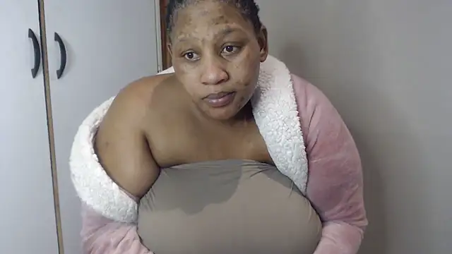 PIXIEBITCHXXX26 现场XXX聊天