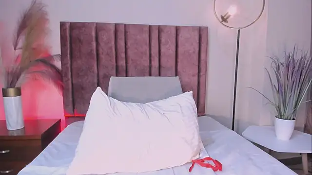 AnnaDenver live XXX chat