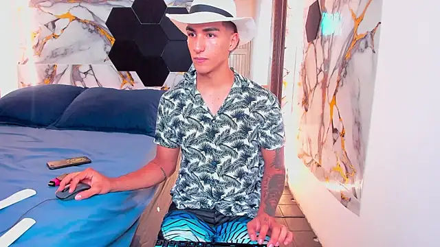 Chat XXX en directo de Goldendesirexx