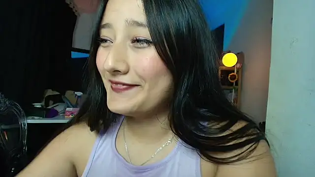 Hinata_21_'s Live XXX Chat