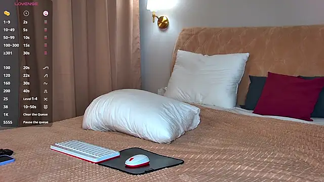 FrancesDay's Live XXX Chat
