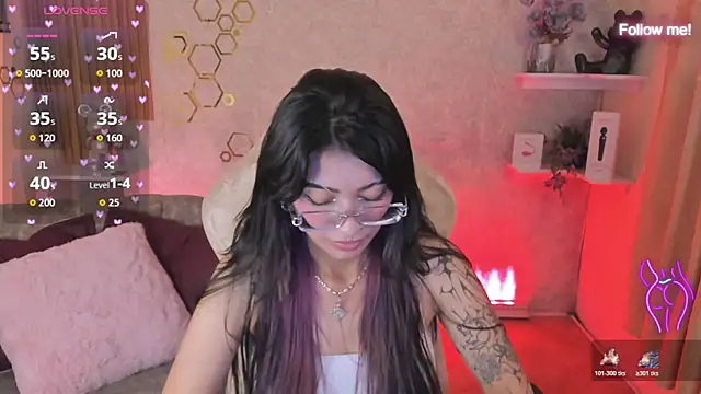 Chat +18 de mia_devine_ ao vivo