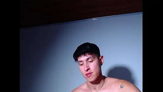 rowanbig – Naživo XXX chat