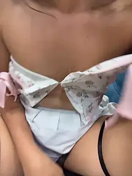 צ'אט XXX בשידור חי של LacyLureXXX