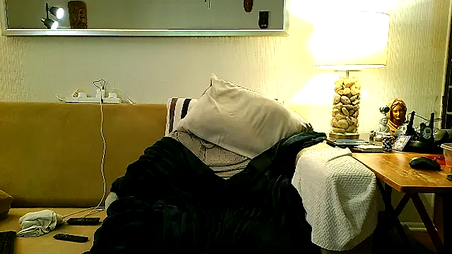 Chatroom XXX en direct de 9VOLTT