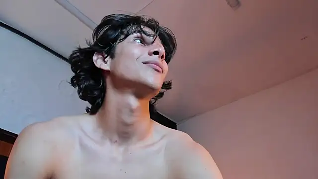 Chat XXX en directo de Cheys_Mast