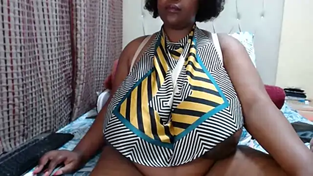 CHOCOLATEDARKBUSTYX Chat XXX in diretta