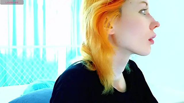 دردشة Kiara_Age الجنسية المباشرة