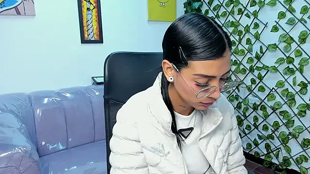 KarlaSlutSkinny__'s Live XXX Chat