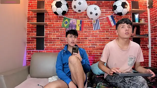 Онлайн чат XXX Hoot_boyss_