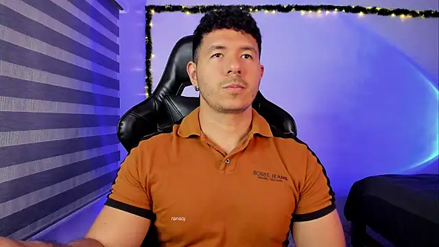 ransoj 라이브 XXX 채팅