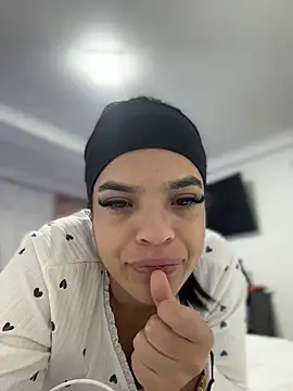 XXX chat uživo modela JuanitaMore01