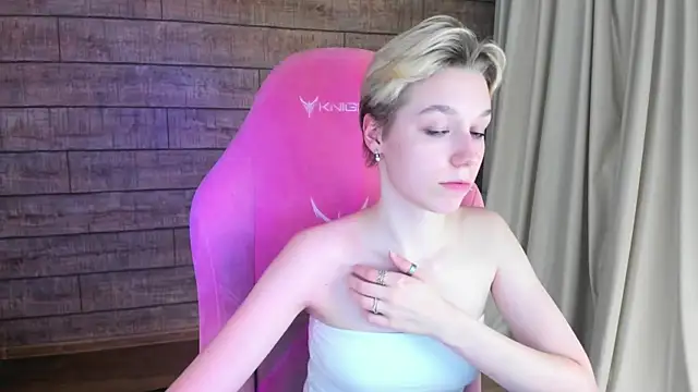 AgataGate live XXX chat