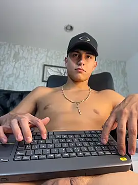 Lander_Cruz – Live XXX-chat