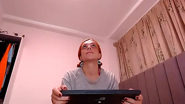 saara_johnson496's Live XXX Chat