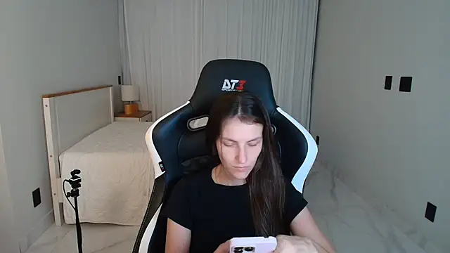 upssnowy's Live XXX Chat