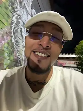 Chat XXX en directo de dantedesirexx