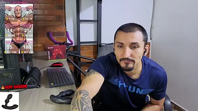 Marck_Muscle: онлайн-секс-чат