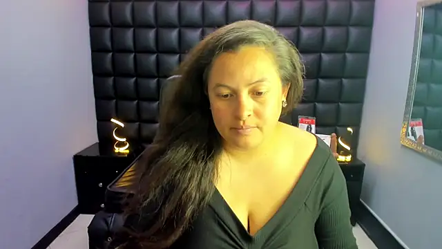 Sarah_Boobs_: απευθείας συνομιλία ΧΧΧ