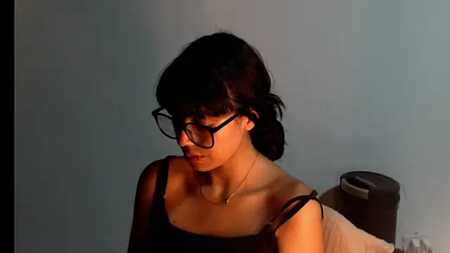 meganmiauu 现场XXX聊天