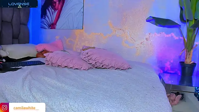 Chatroom XXX en direct de camilawhite__