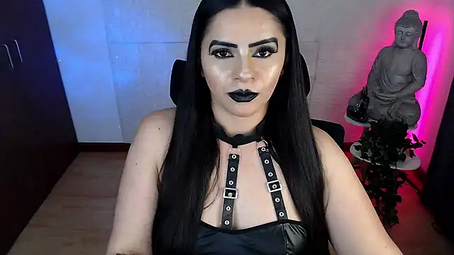 GODDESS_EVANS Adlı Modelin Canlı XXX Sohbeti