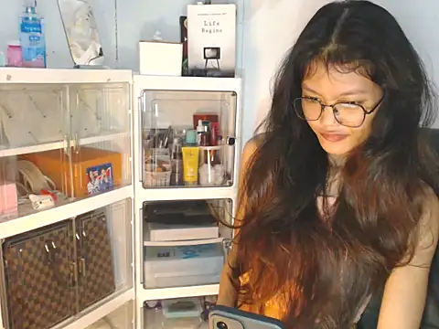 Chat +18 de skinny_gracie ao vivo