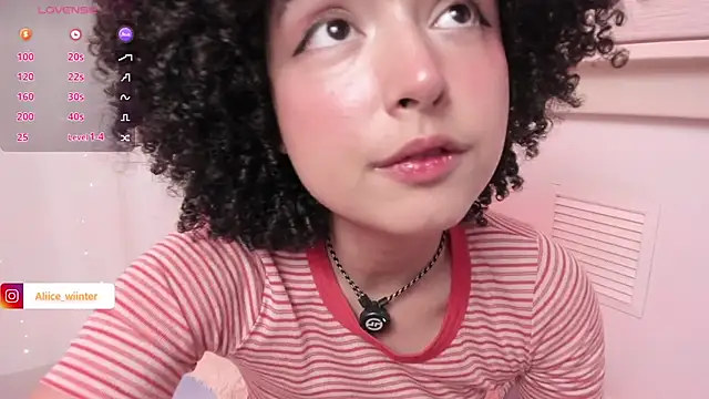 Chat XXX en directo de Alice_winter_