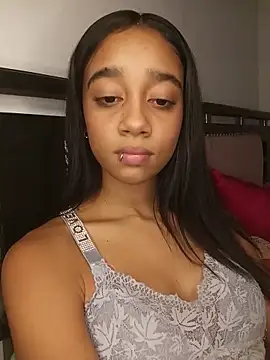 Czat XXX na żywo – Zoe_Sweett18