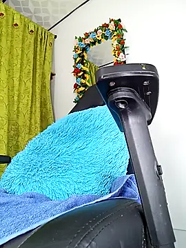 Elektra_bigcock Adlı Modelin Web Kamerası Şovu