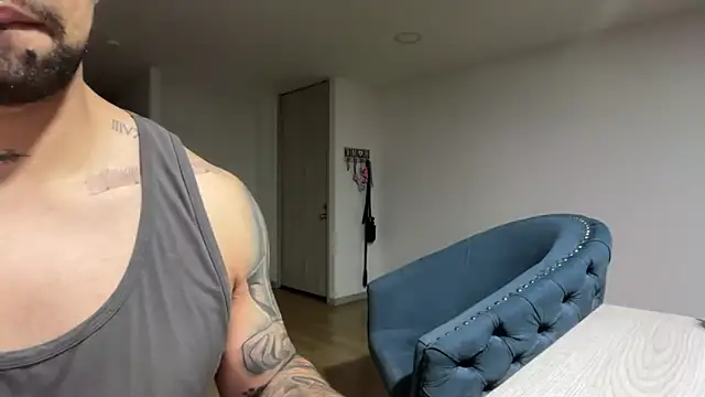 exclusivecouple69 élő XXX-chatje