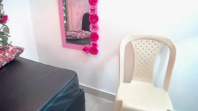 LucyCute_1 Live XXX-chat