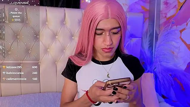 Luna_Sissy_ élő XXX-chatje