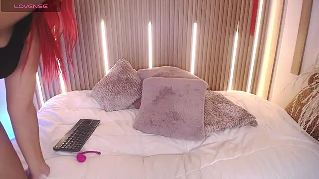 MiaGinger_'s Live XXX Chat