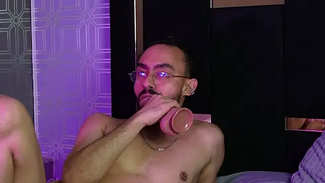 แชท XXX สดของ thomas_montiel