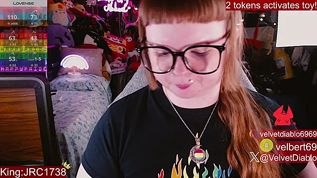 VelvetDiablo's Live XXX Chat