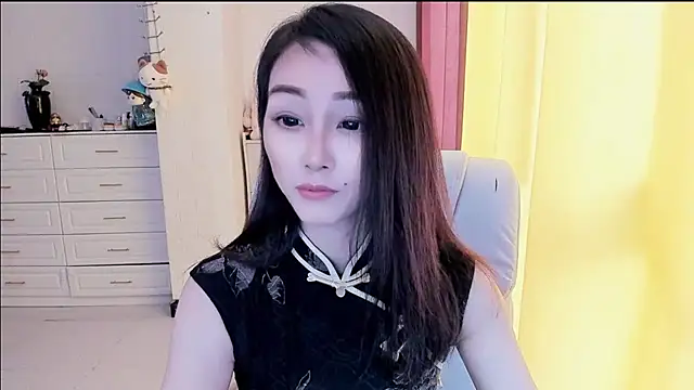 NIAN-er Adlı Modelin Canlı XXX Sohbeti