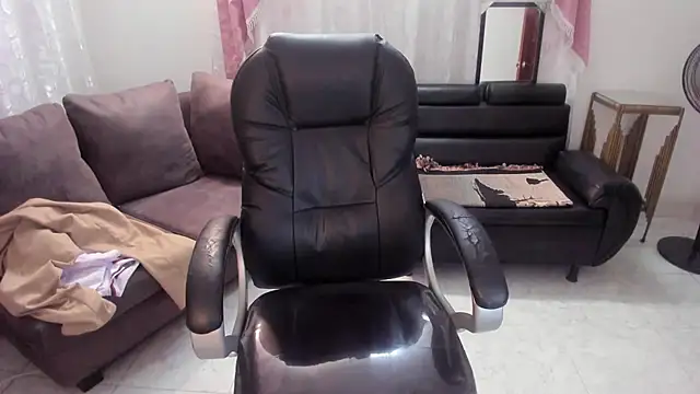 Jereth_Boy Adlı Modelin Canlı XXX Sohbeti