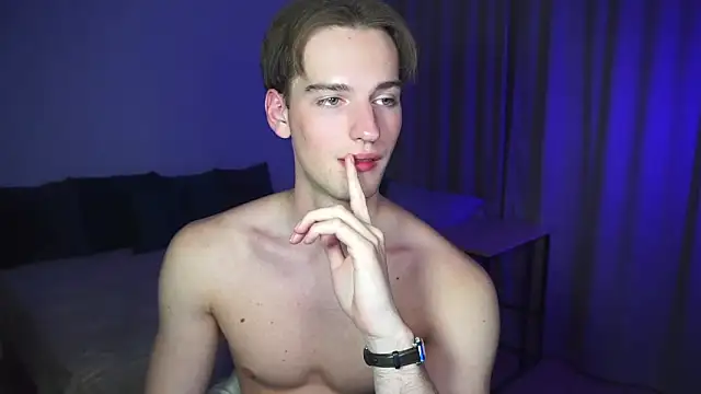 Show modela Litmate na web-kameri