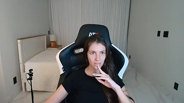 upssnowy live XXX chat
