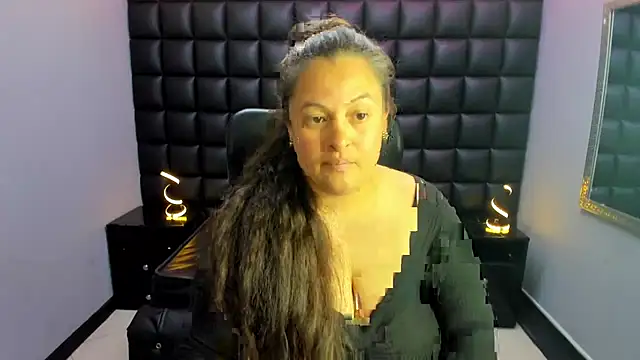 Sarah_Boobs_'s Live XXX Chat