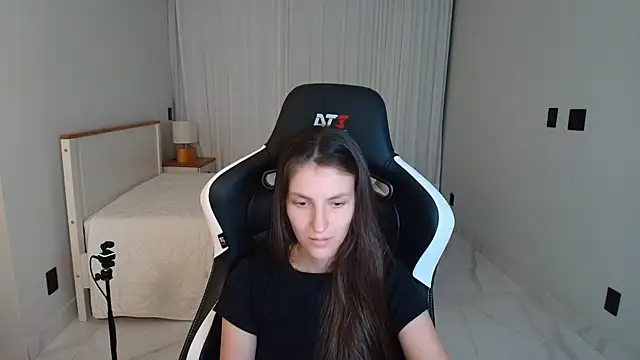 upssnowyn Live XXX chat