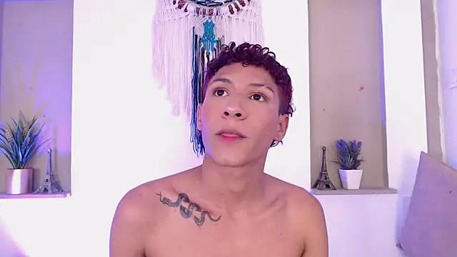 Chat +18 de wicked_angelXO ao vivo