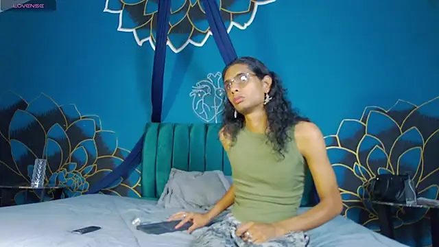 maxi_max0 Live XXX Chat